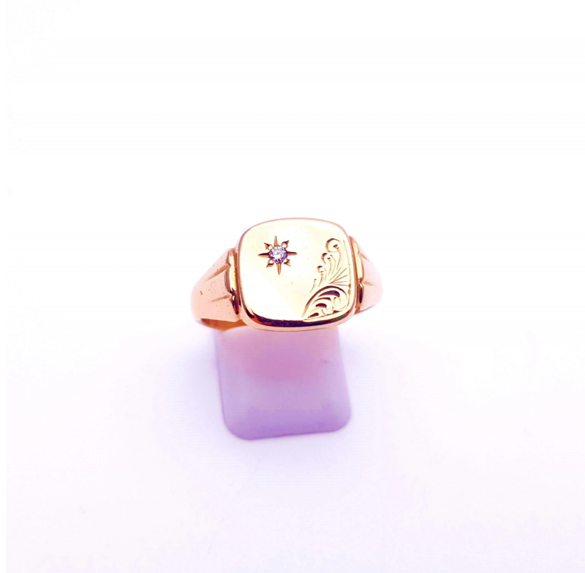 9ct Yellow Gold Square Shaped Diamond Set Gents Signet Ring