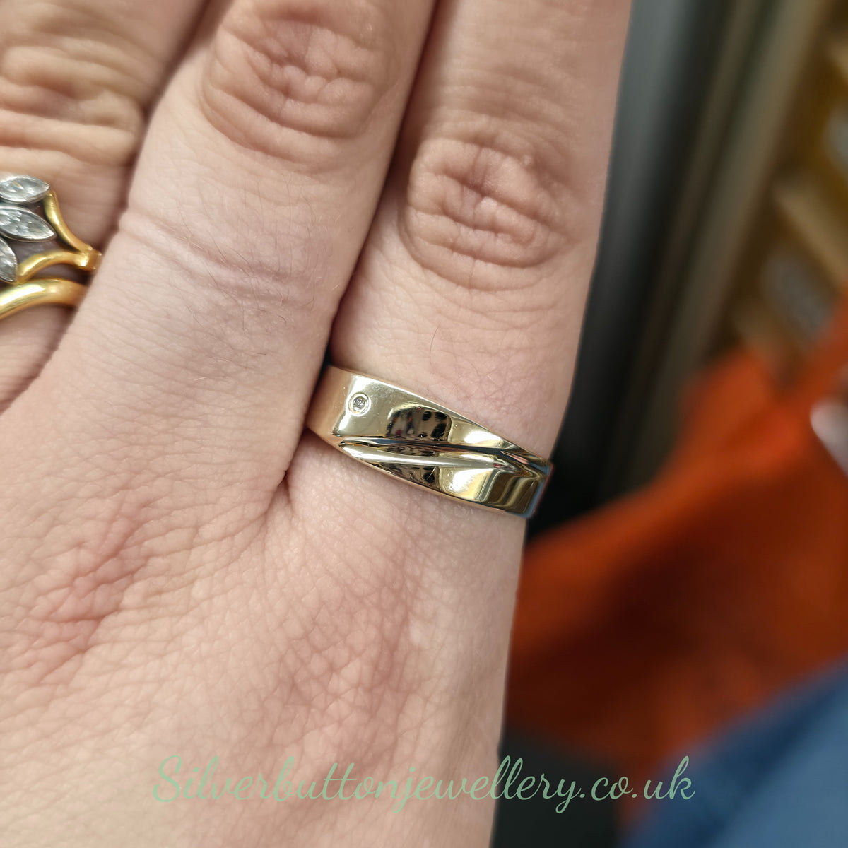 9ct Yellow Gold Wide Gents Diamond Set Signet Style Band Ring