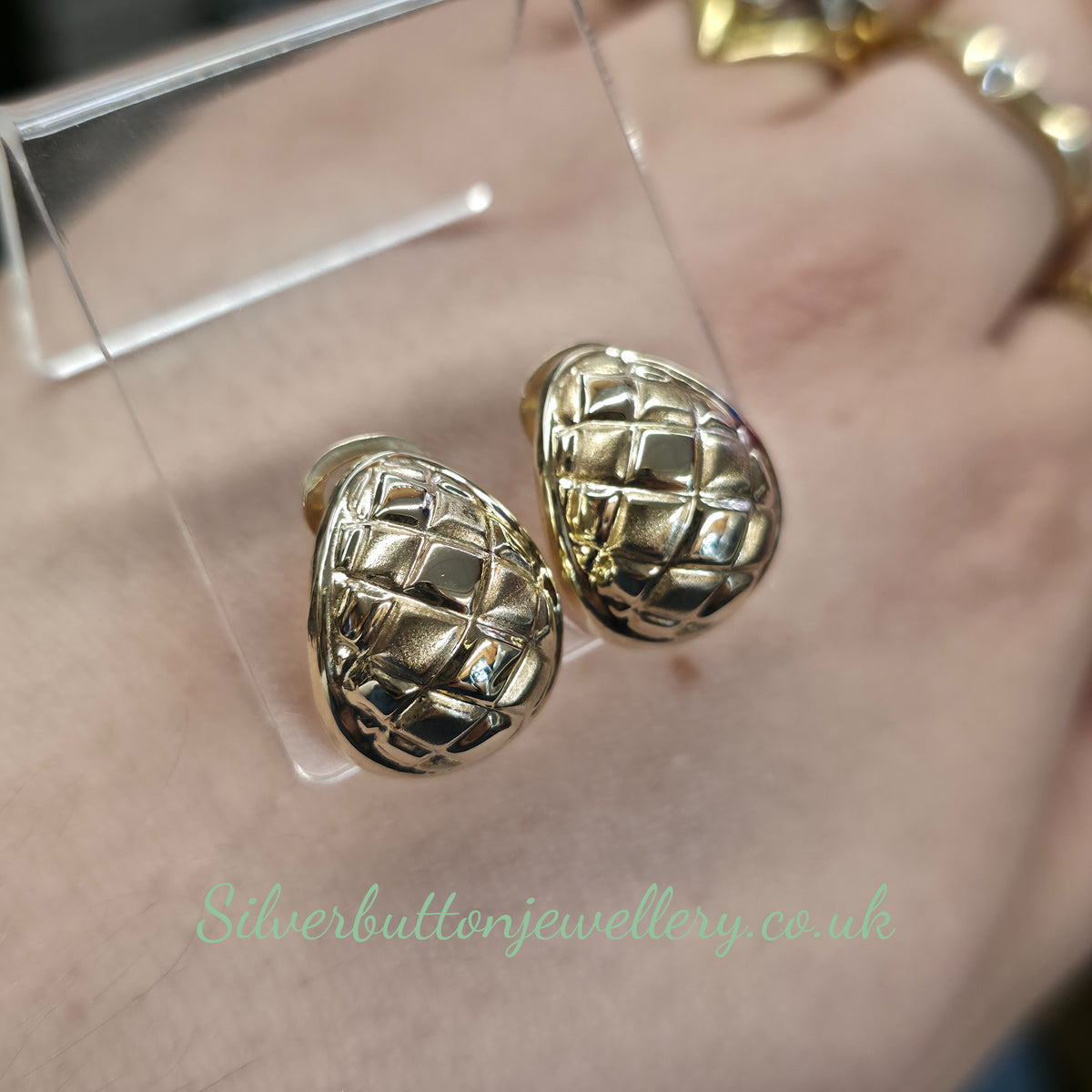 9ct Yellow Gold Vintage Hollow Turtle Shell Diamond Pattern Clip On Earrings