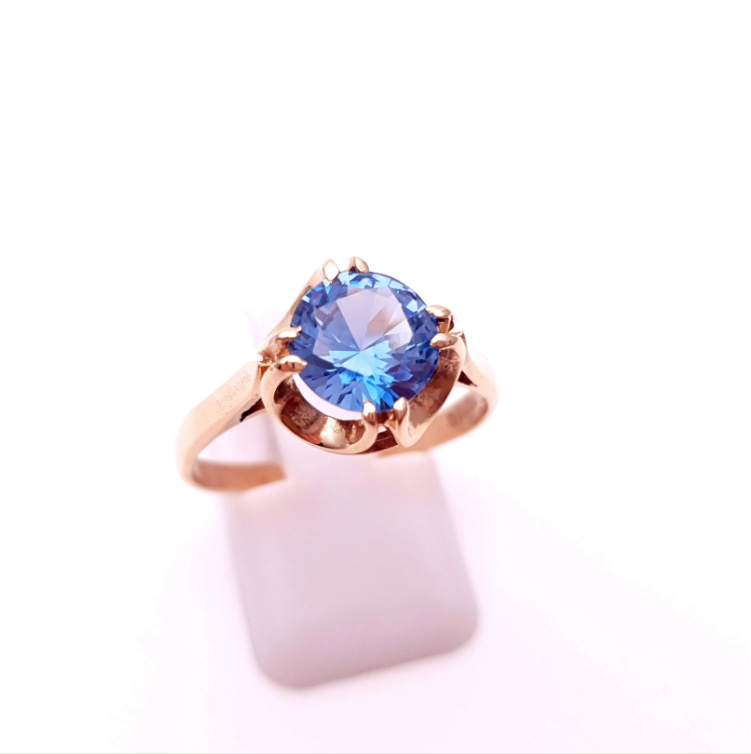 9ct Yellow Gold Bright Blue Cubic Zirconia CZ Solitaire Ring