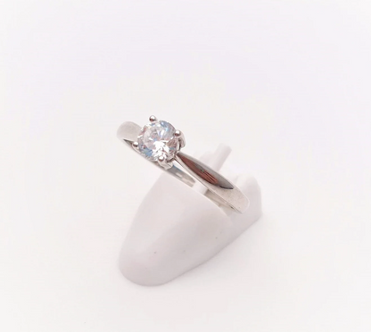 9ct white gold CZ Solitaire Ring