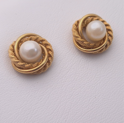 9ct yellow gold Pearl Swirl Stud Earrings