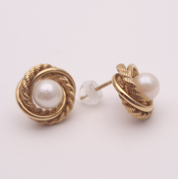 9ct yellow gold Pearl Swirl Stud Earrings